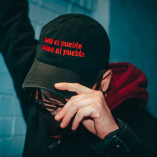 Solo el Pueblo Salva al Pueblo | Distressed Baseball Cap